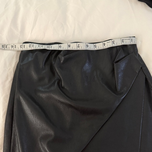 Aritzia Black Vegan Leather Skirt - Picture 7 of 8